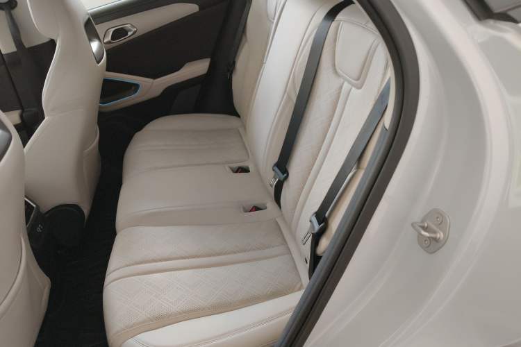 Used BYD Yuan UP 2025 Intelligent Driving Version 401 km Beyond-Range Edition
