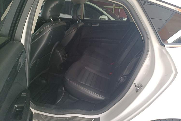 Used Ford Mondeo 2017 EcoBoost 200 Stylish Model
