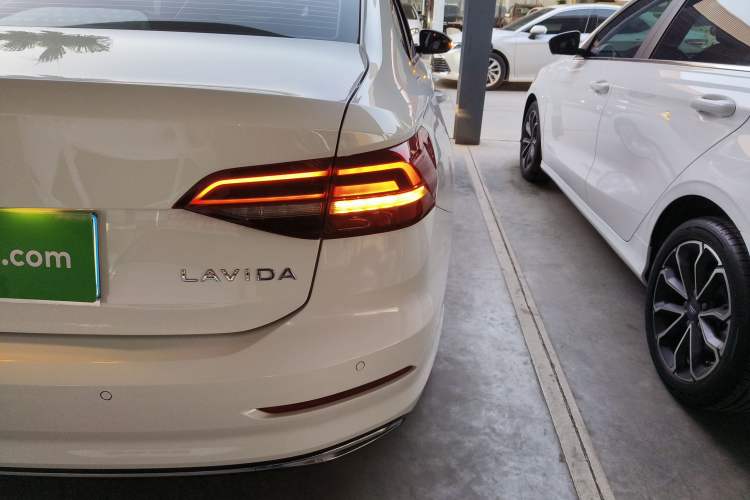 Used Volkswagen Lavida 2019 1.5L Automatic Comfort Edition China VI Standard
