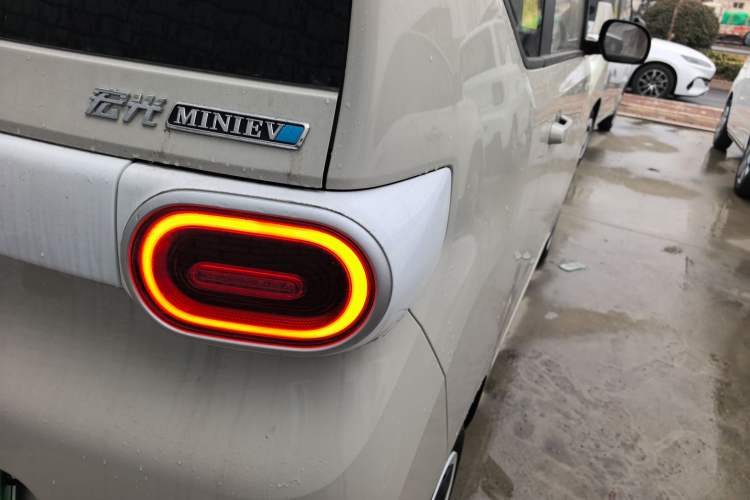 Used Wuling Hongguang MINIEV 2024 3rd Generation 215km Youth Edition