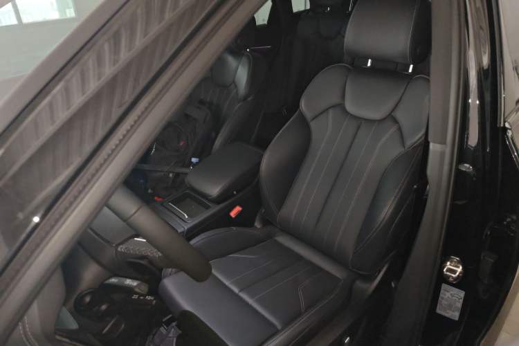 Used Audi Q5L 2024 40 TFSI Luxury Dynamic Edition
