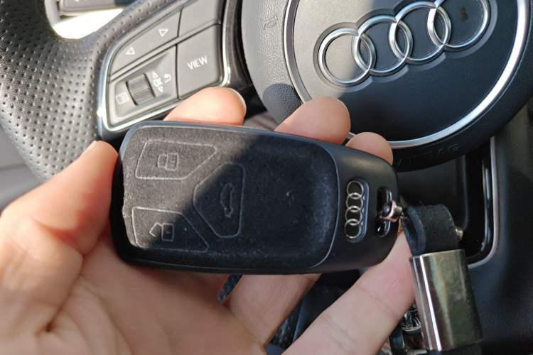 Used Audi A4L 2020 40 TFSI Fashion Dynamic Model
