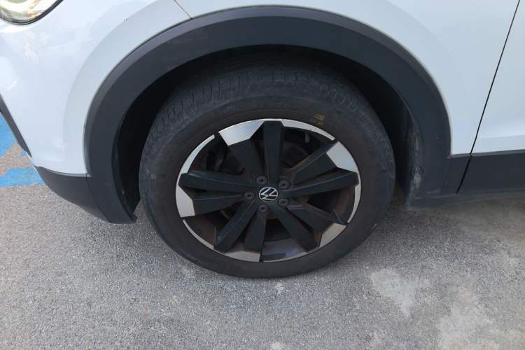 Used Volkswagen Tacqua 2021 200TSI DSG JoyConnect Edition
