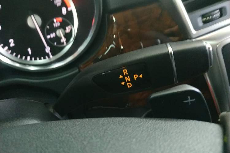 Used Mercedes-Benz M-Class 2014 ML 400 4MATIC Dynamic Model
