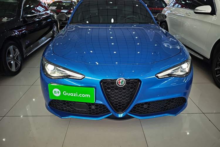 Used Alfa Romeo Giulia 2022 2.0T 280HP Veloce Track Edition
