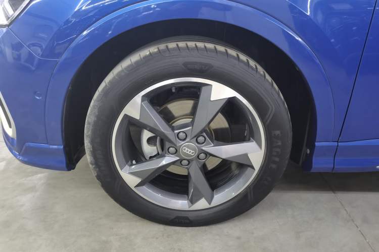 Used Audi Q3 2021 35 TFSI Fashion Dynamic Model
