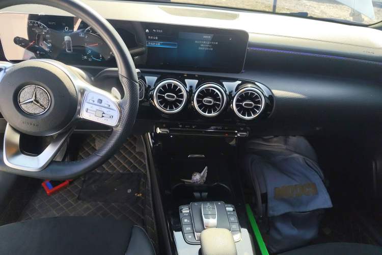 Used Mercedes-Benz A-Class 2020 Restyled A 200 L Sport Sedan Fashion Version
