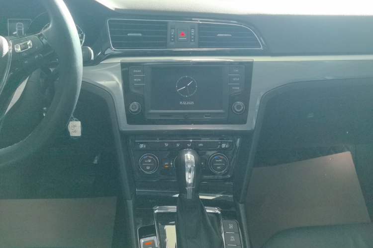 Used Volkswagen Lamando 2017 280TSI DSG Comfort Edition
