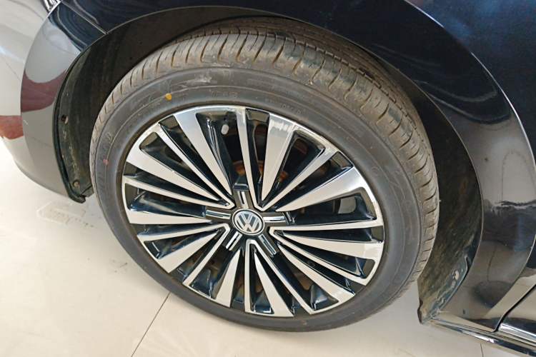 Used Volkswagen Passat 2020 330TSI Luxury Edition China VI