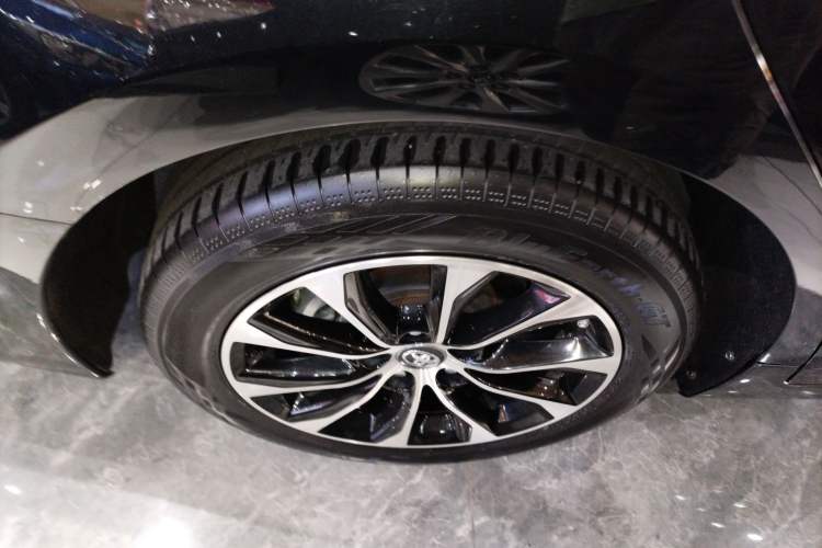 Used Toyota Avalon 2022 Dual-Engine 2.5L Luxury Edition