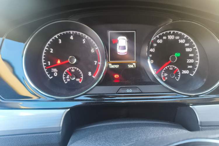 Used Volkswagen Lamando 2015 280TSI DSG Luxury Edition
