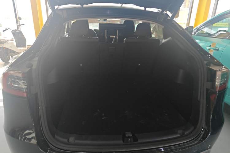 Used Tesla Model Y 2021 Standard Range Rear-Wheel Drive Version