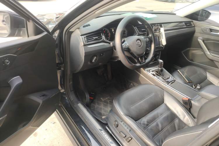 Used Volkswagen Passat 2016 330TSI DSG Prestige Edition
