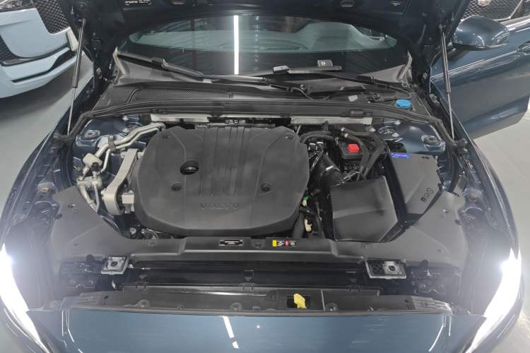 Used Volvo S60 2022 B4 Zhiyi Luxury Edition