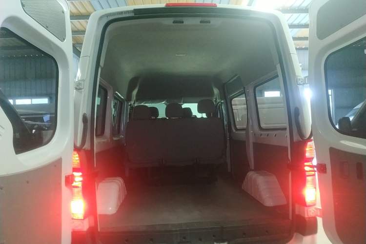 Used Foton Toano 2021 2.0T Manual Tongtu Short Wheelbase Mid-Height 5/6-Seater 4F20TC3
