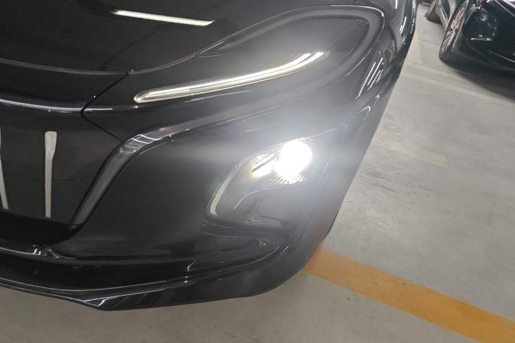 Used Hongqi E-QM5 2024 450km Range Commuter Version