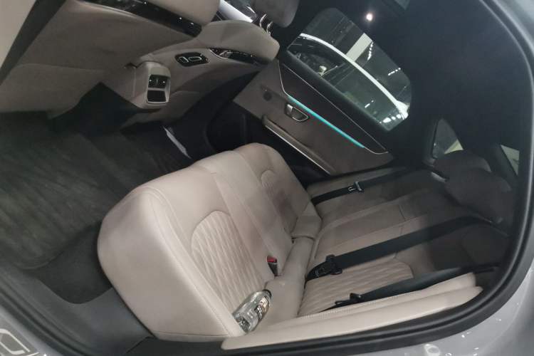 Used BYD Han 2025 EV with 701 km of Laser Radar-Enabled Intelligent Driving
