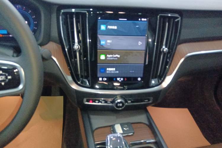 Used Volvo S60 2024 B4 Zhiyuan Luxury Edition