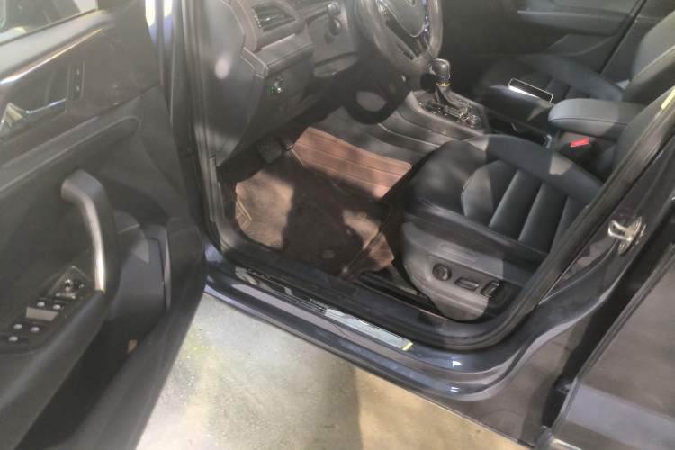 Used Volkswagen Tharu 2020 Revised Version 330TSI Four-Wheel Drive Flagship Edition China VI
