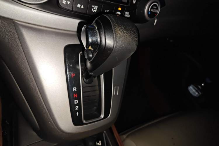 Used Honda CR-V 2013 2.4L Two-Wheel-Drive Luxury Edition
