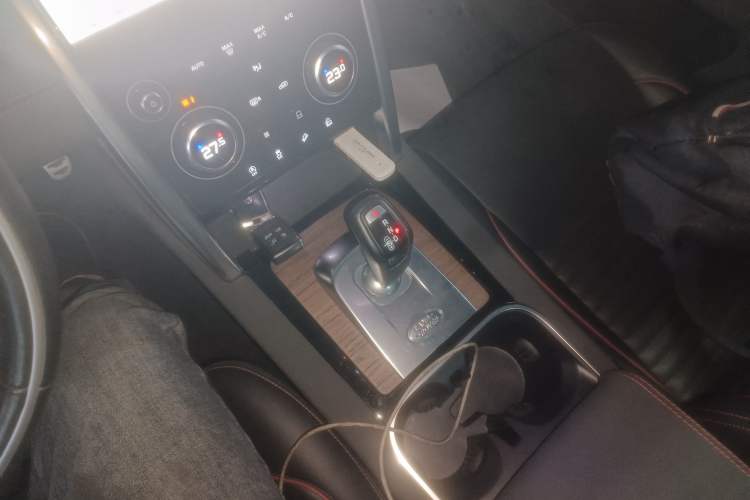 Used Land Rover Discovery Sport 2020 249 PS R-Dynamic Performance Edition
