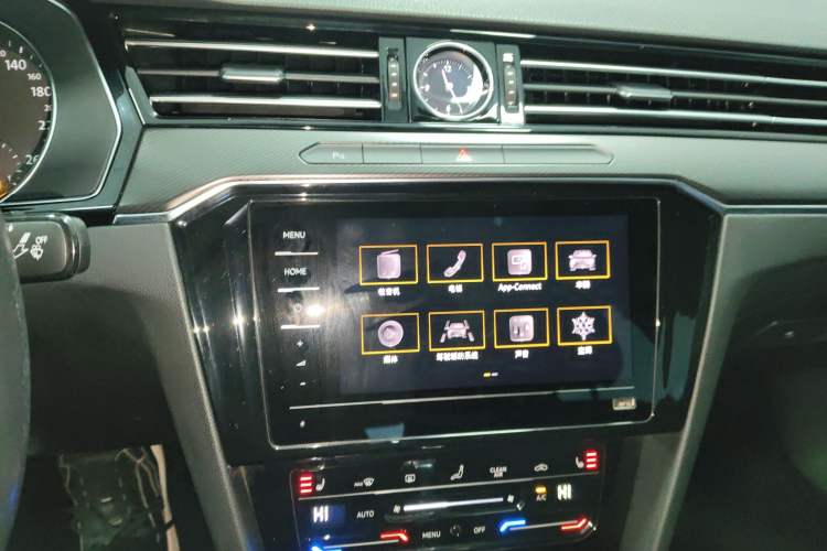 Used Volkswagen Magotan 2020 330TSI DSG Leading Model
