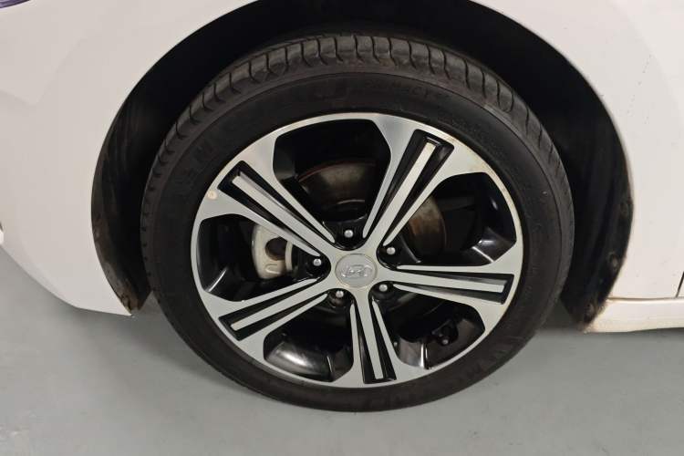 Used Hyundai Elantra 2018 1.4T Dual-Clutch Xuan Dong · Dynamic Edition
