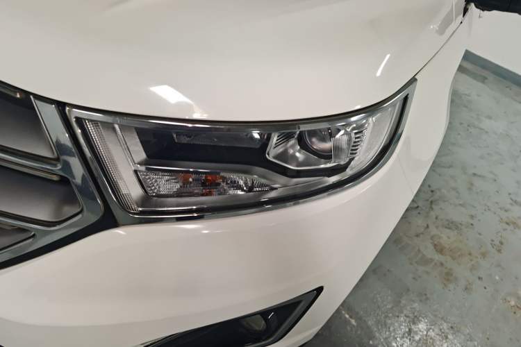 Used Ford Edge 2015 2.0T GTDi Two-Wheel-Drive Elite Edition
