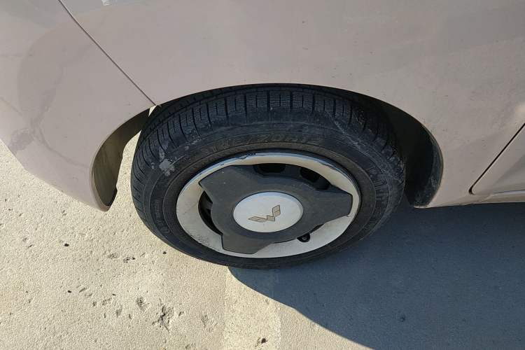 Used Wuling Hongguang MINIEV 2021 Macaron Premium Model – Lithium Iron Phosphate
