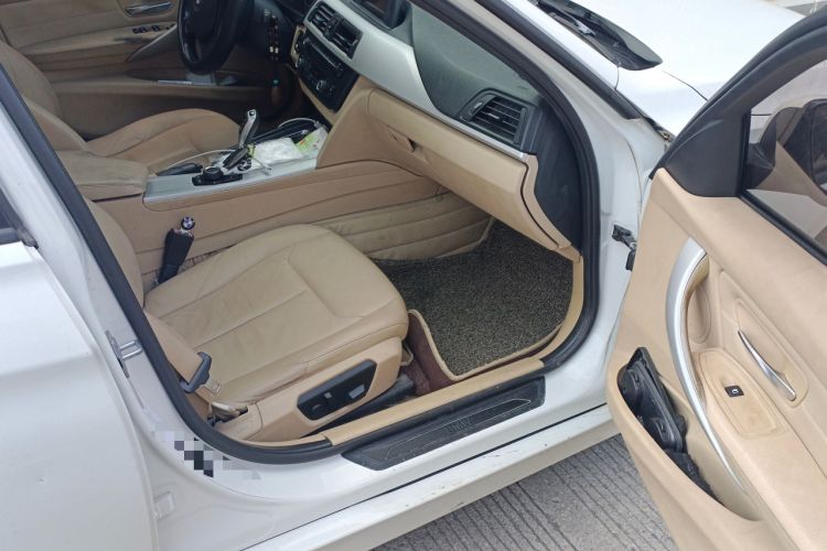 Used BMW 3 Series 2013 320i Sport Edition
