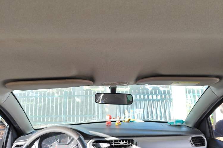 Used Citroen Elysee 2015 Zhishang Edition 1.6L Manual Fashion Model