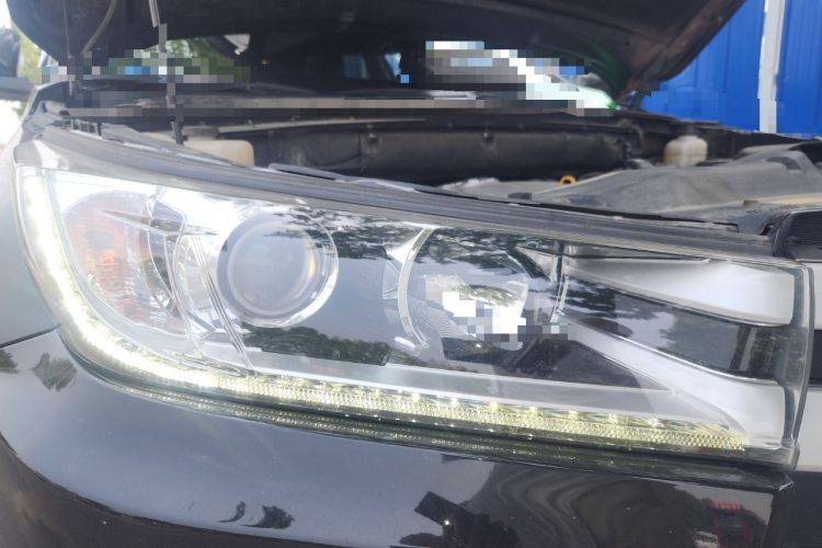 Used Toyota Highlander 2018 2.0T Four-Wheel Drive Luxury Edition 7 Seats China V Emission Standard
