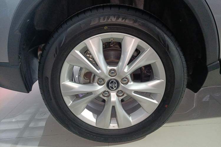 Used Toyota IZOA 2021 2.0L Enjoy Edition
