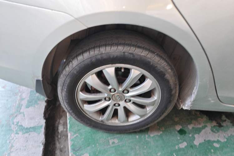 Used BYD Surui 2012 1.5TID Automatic Luxury Version
