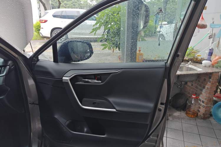 Used Toyota RAV4 2022 2.0L CVT Two-Wheel Drive Fashion Plus Edition
