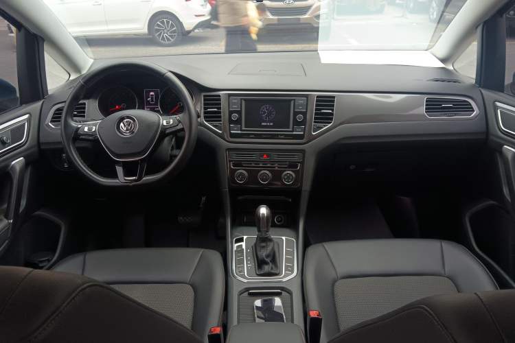 Used Volkswagen Golf Sportsvan 2018 230TSI Automatic Trend Edition