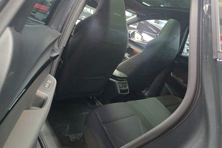 Used Volkswagen ID.UNYX 2024 Pro Long-Range Version
