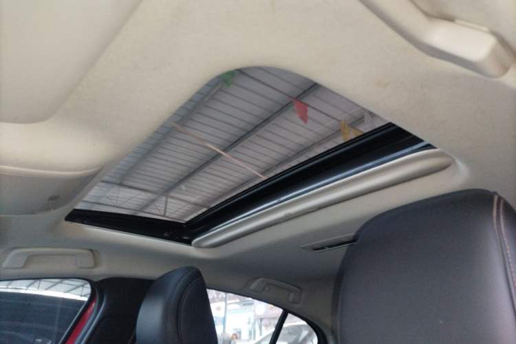 Used Mazda Mazda 3 Axela 2020 1.5L Automatic Luxury Version
