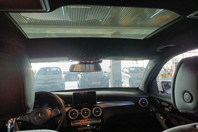 Used Mercedes-Benz GLC 2019 GLC 260 L 4MATIC Dynamic Model