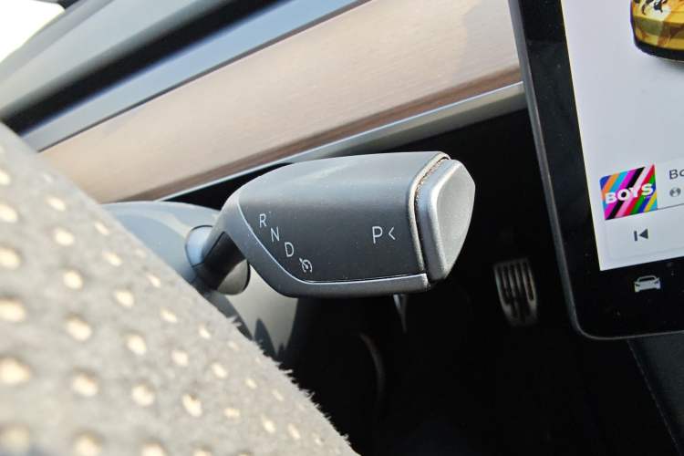 Used Tesla Model Y 2021 Standard Range Rear-Wheel Drive Version