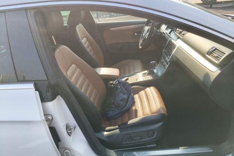 Used Volkswagen FAW-Volkswagen CC 2016 1.8TSI Luxury Model
