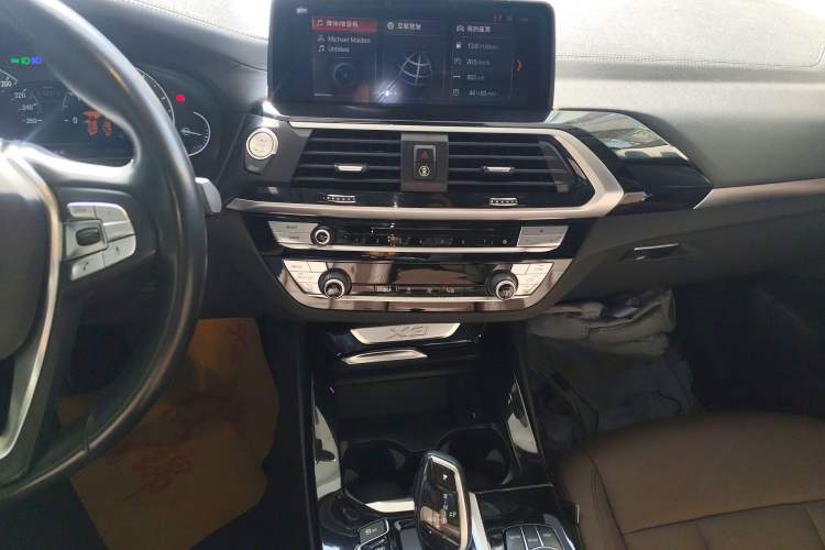 Used BMW X3 2018 xDrive25i Luxury Package China VI Emission Standard
