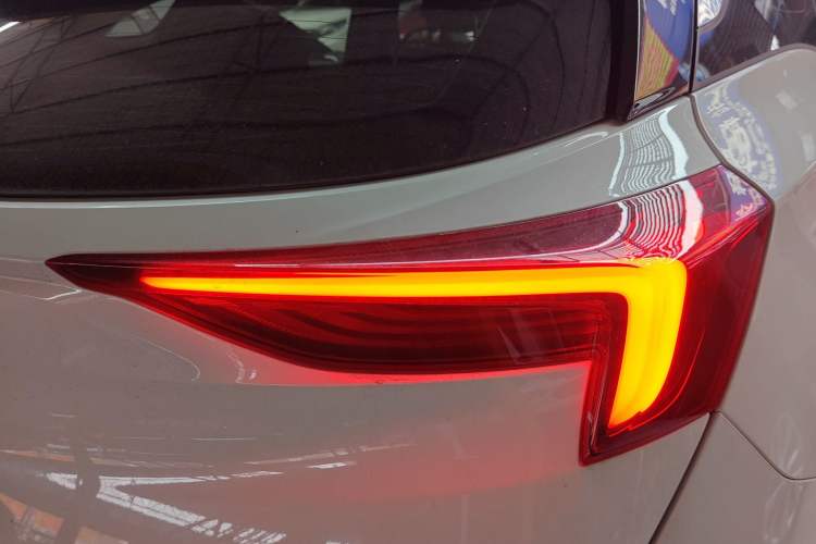 Used Buick Velite 6 2023 430km Range Commuter Version
