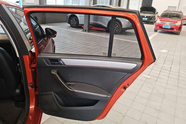 Used Volkswagen Santana 2015 HaoNa 230TSI DSG Comfort Model
