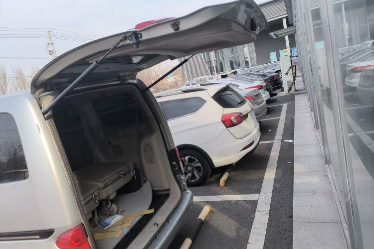 Used Nissan NV200 2016 Revised Version 1.6L Manual Luxury Edition