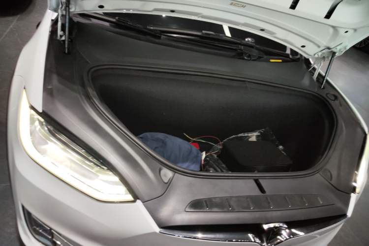 Used Tesla Model X 2019 Long-Range Version
