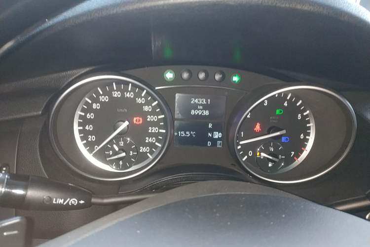 Used Mercedes-Benz R-Class 2014 R 320 4MATIC Business Model