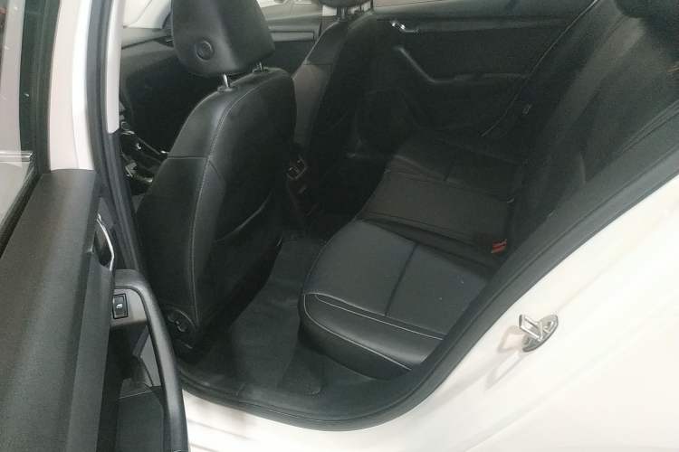 Used Skoda Octavia 2021 1.5L Automatic Comfort Edition
