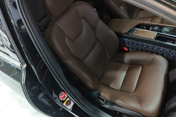 Used Volvo S90 2020 Facelifted T5 Zhiyi Luxury Edition
