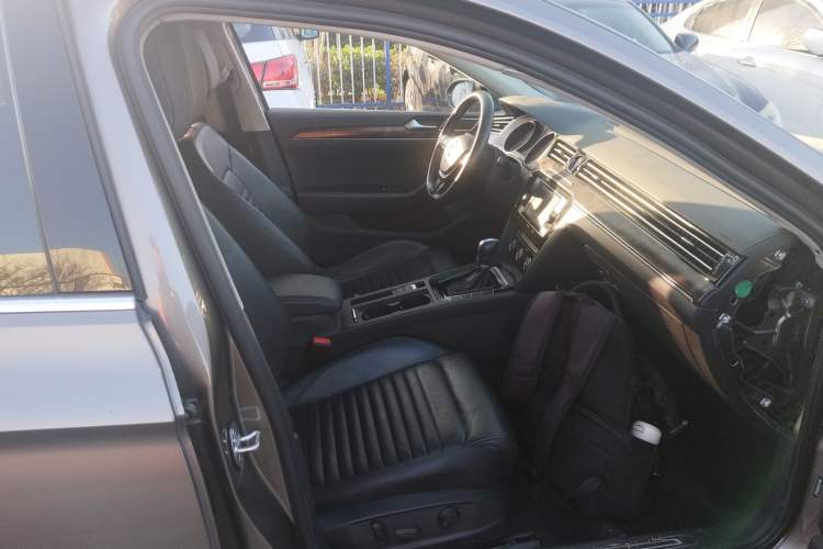 Used Volkswagen Magotan 2018 Facelift 330TSI DSG Luxury Model
